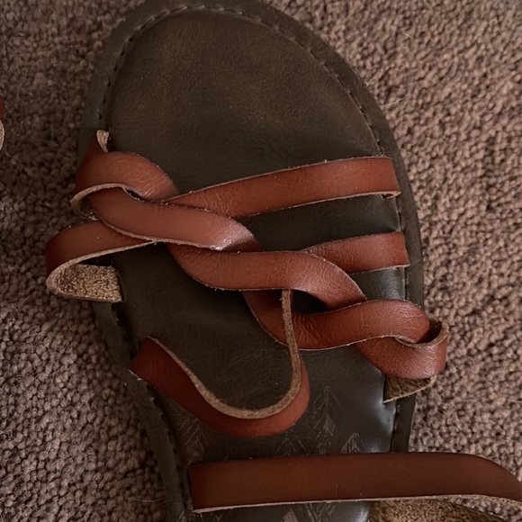 Brand new light brown Sandals - Picture 4 of 4